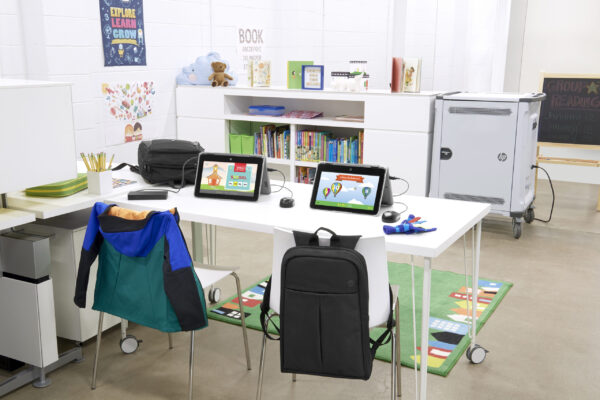 Rucsac HP pentru notebook de max 15.6inch, 0.49 Kg, poliester, gri "1E7D6UT" Rucsac HP pentru notebook de max 15.6inch, 0.49 Kg, poliester, gri "1E7D6UT"