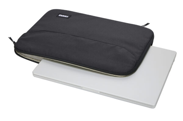 Husa laptop Thule Lithos MacBook Pro 16", Black TLS116 3205460 Husa laptop Thule Lithos MacBook Pro 16", Black TLS116 3205460