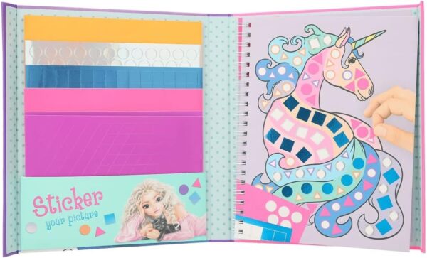 Carte cu stickere Fantasy Top Model Carte cu stickere Fantasy Top Model